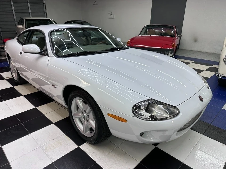 1998 Jaguar X100 XK8 - Image 3 of 21