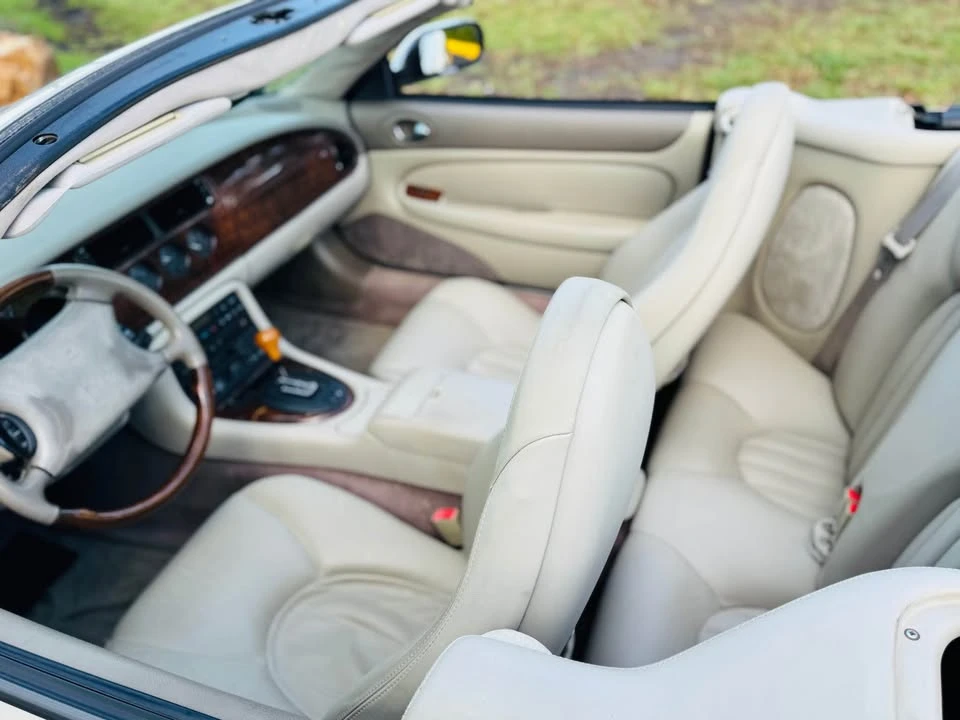1998 Jaguar X100 XK8 - Image 4 of 9