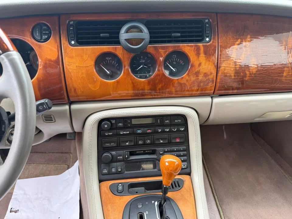 1998 Jaguar X100 XK8 - Image 8 of 11