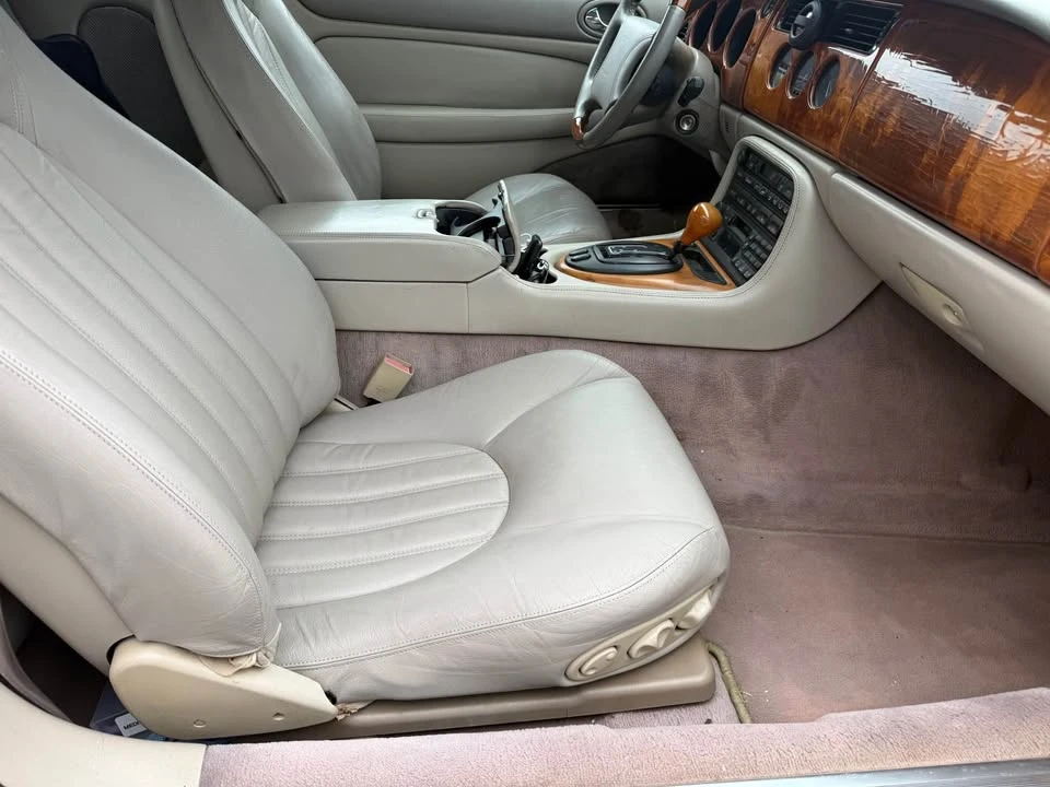 1998 Jaguar X100 XK8 - Image 10 of 11