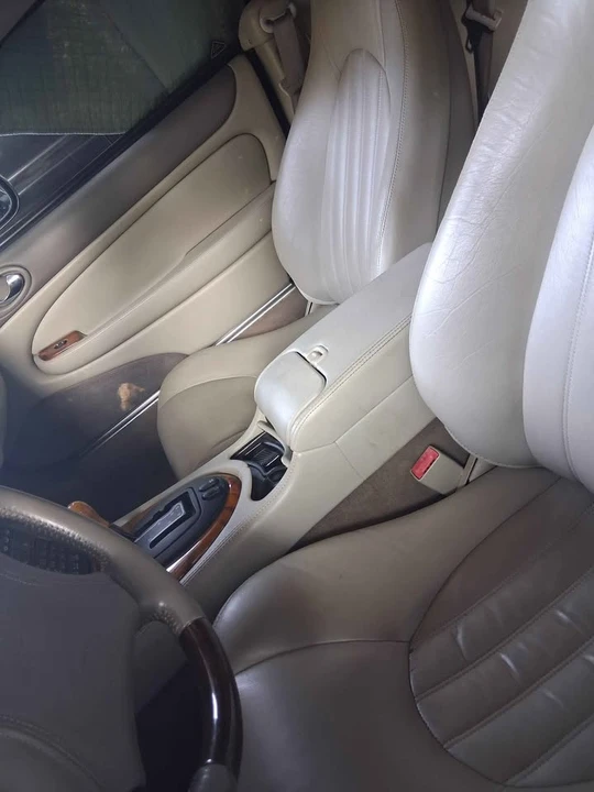 1998 Jaguar X100 XK8 - Image 2 of 2