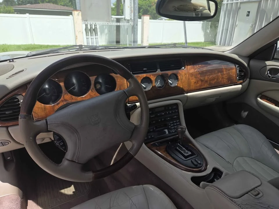 1998 Jaguar X100 XK8 - Image 11 of 15