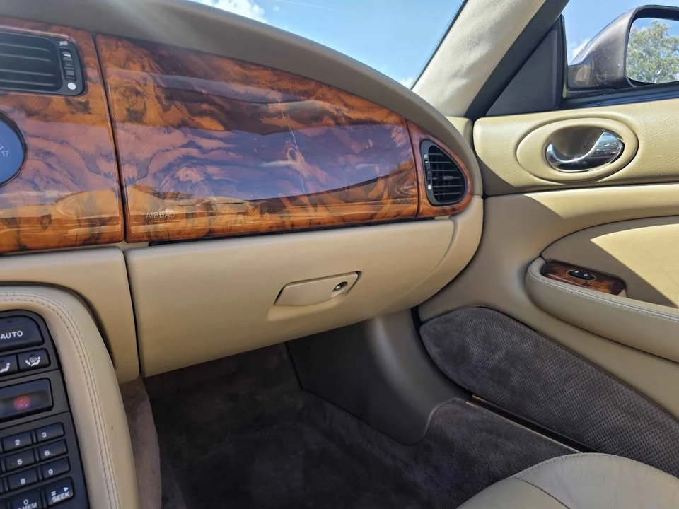1998 Jaguar X100 XK8 - Image 10 of 12