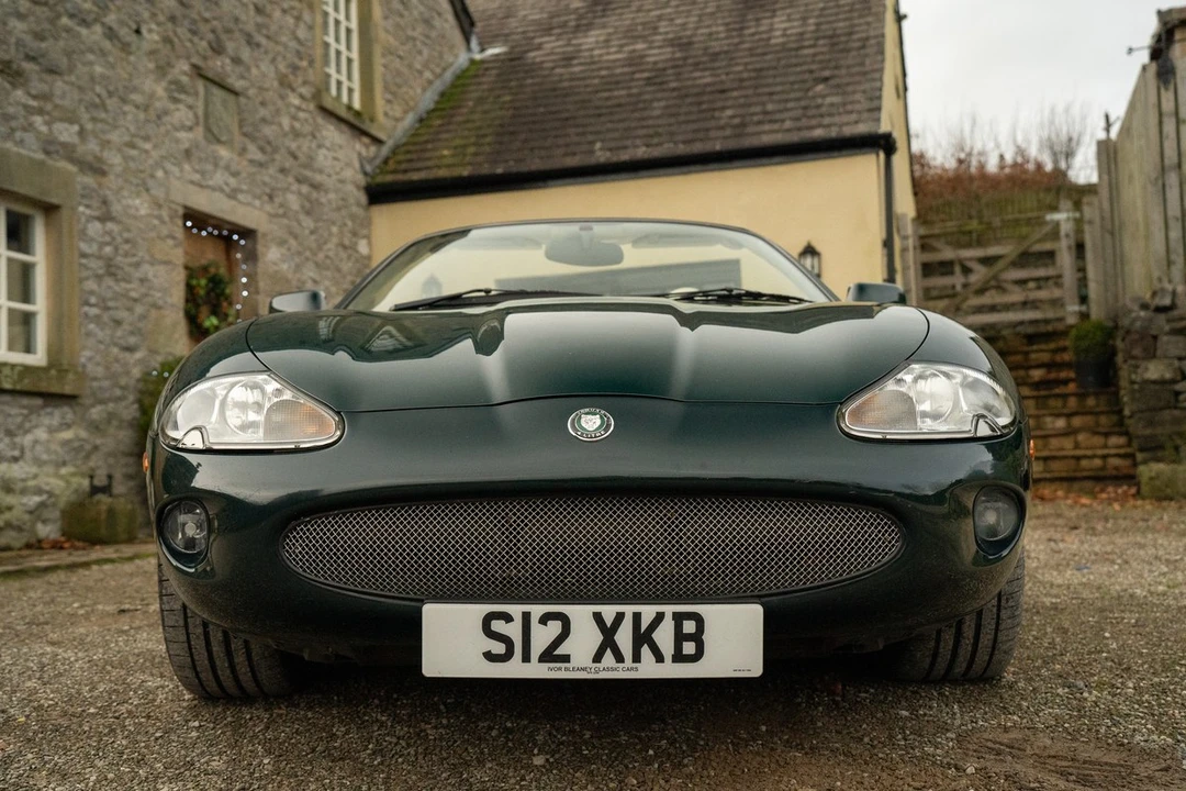1998 Jaguar X100 XK8 - Image 12 of 30