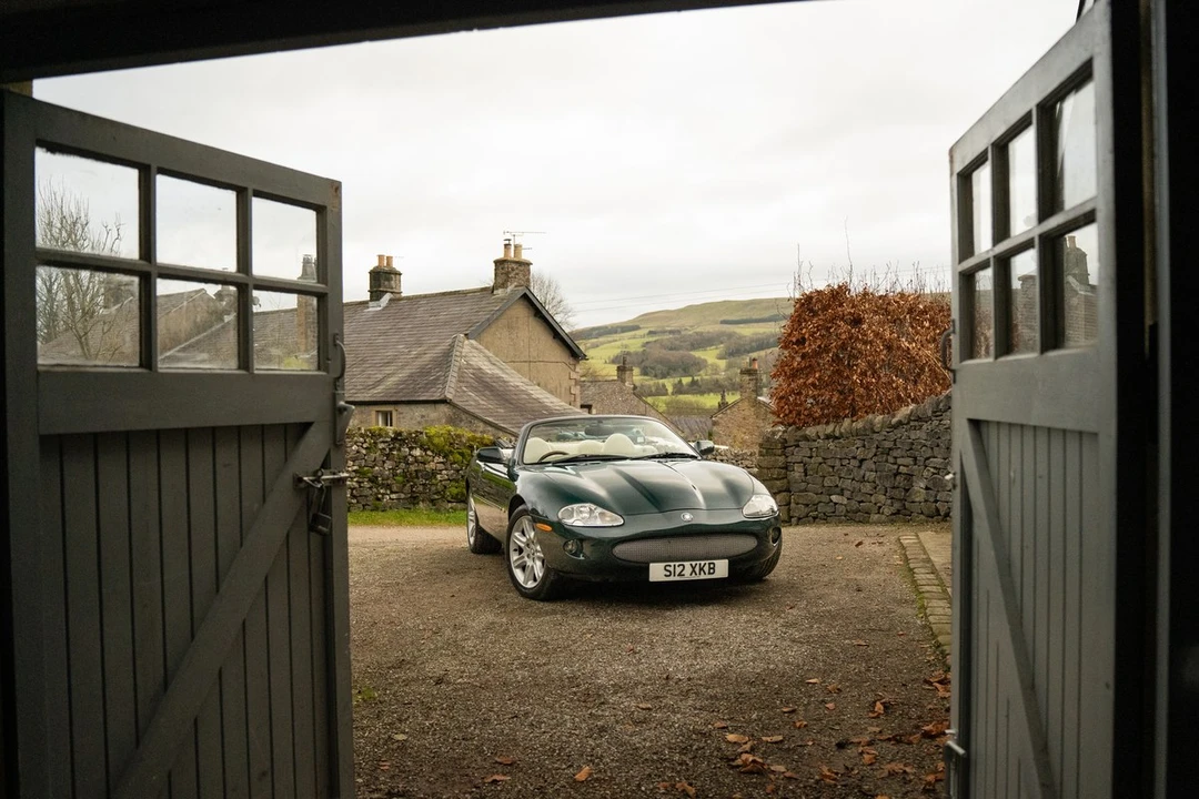 1998 Jaguar X100 XK8 - Image 2 of 30