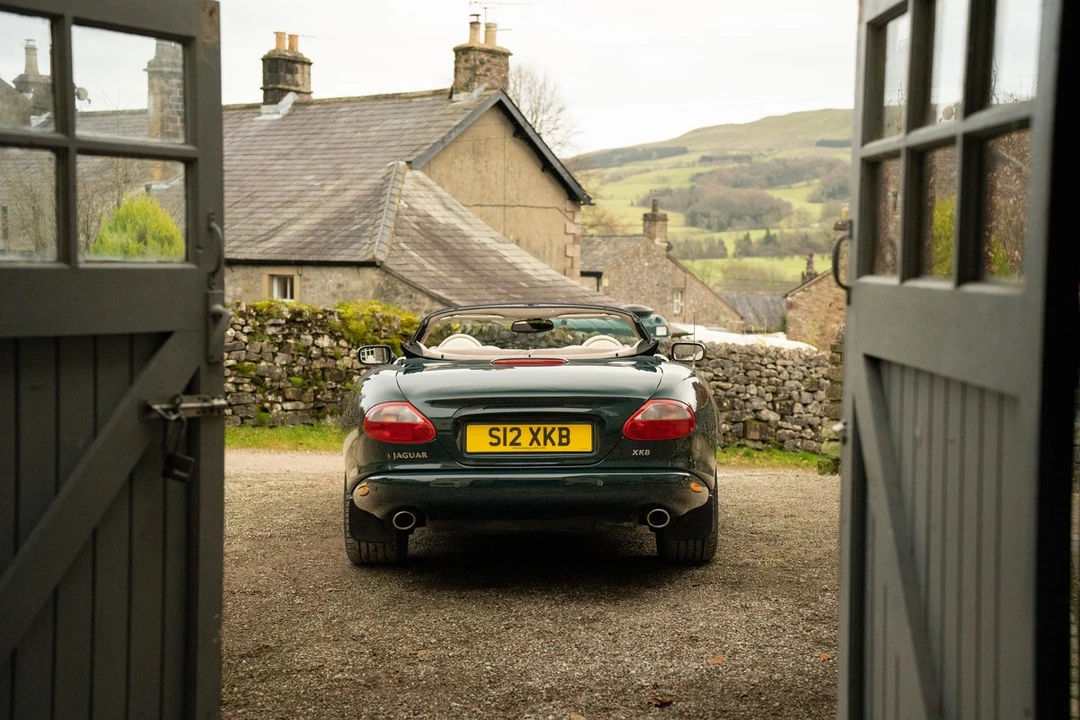 1998 Jaguar X100 XK8 - Image 19 of 30