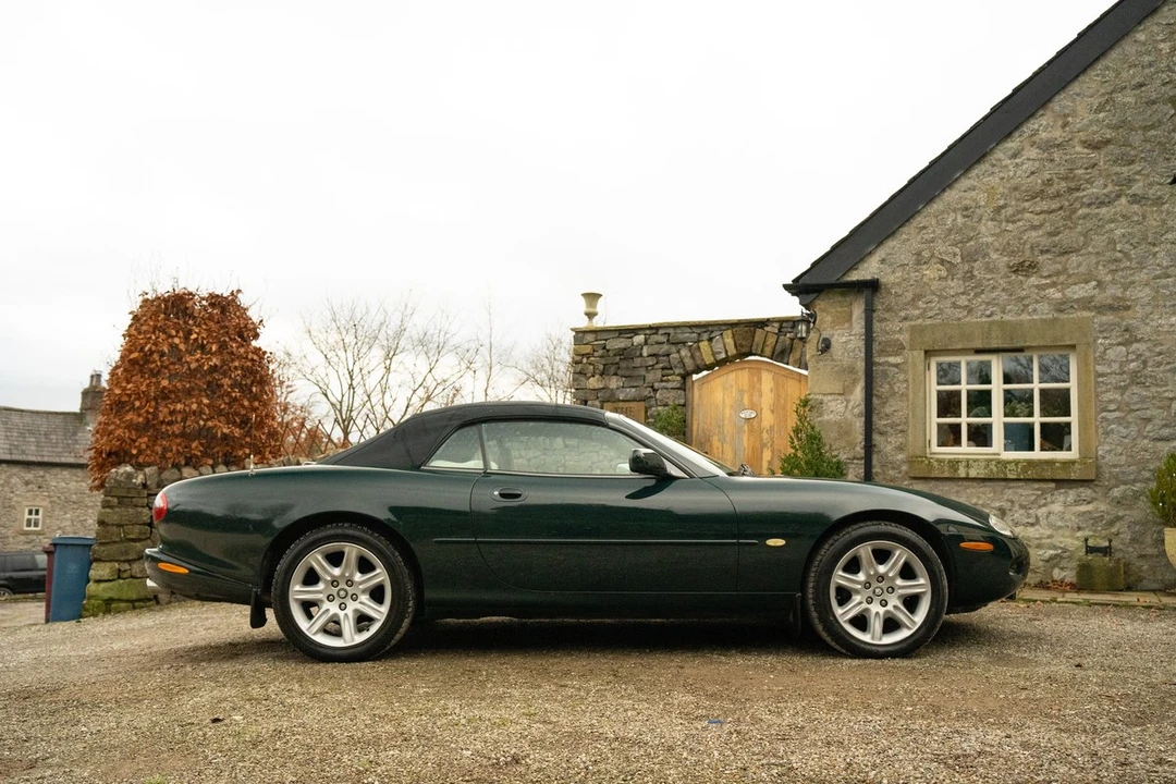 1998 Jaguar X100 XK8 - Image 26 of 30