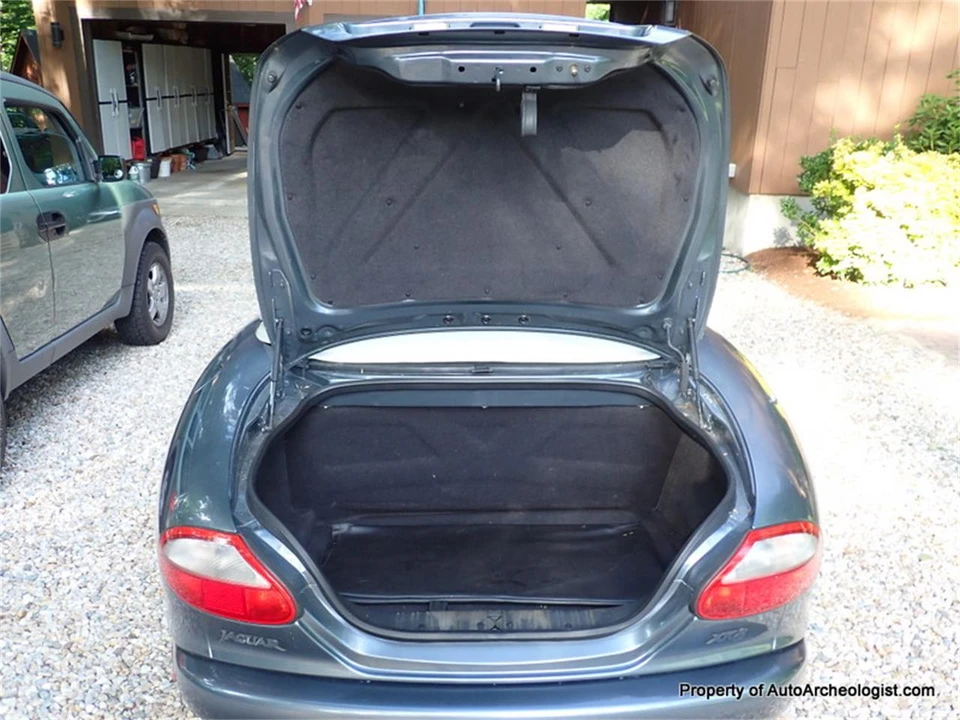 1998 Jaguar X100 XK8 - Image 19 of 24