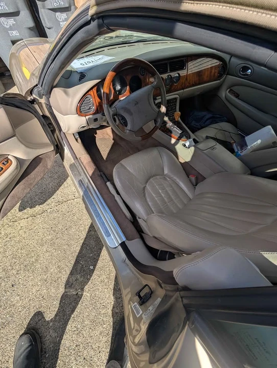 1998 Jaguar X100 XK8 - Image 4 of 4