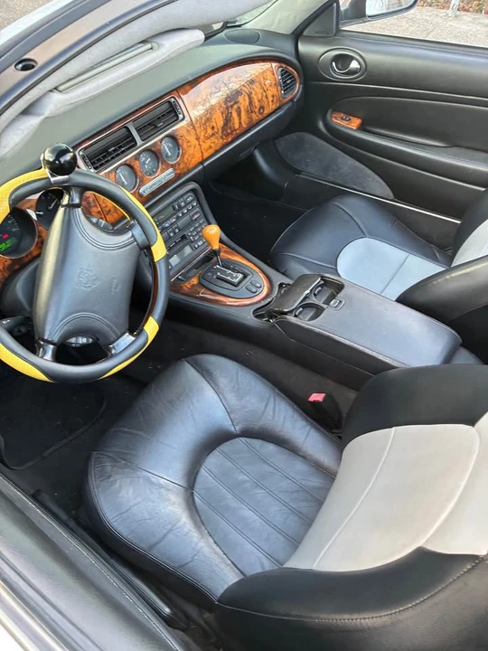 1998 Jaguar X100 XK8 - Image 4 of 10