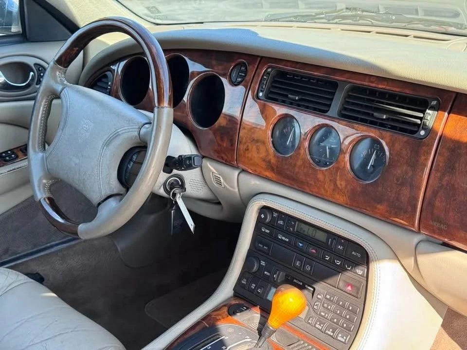 1998 Jaguar X100 XK8 - Image 7 of 18