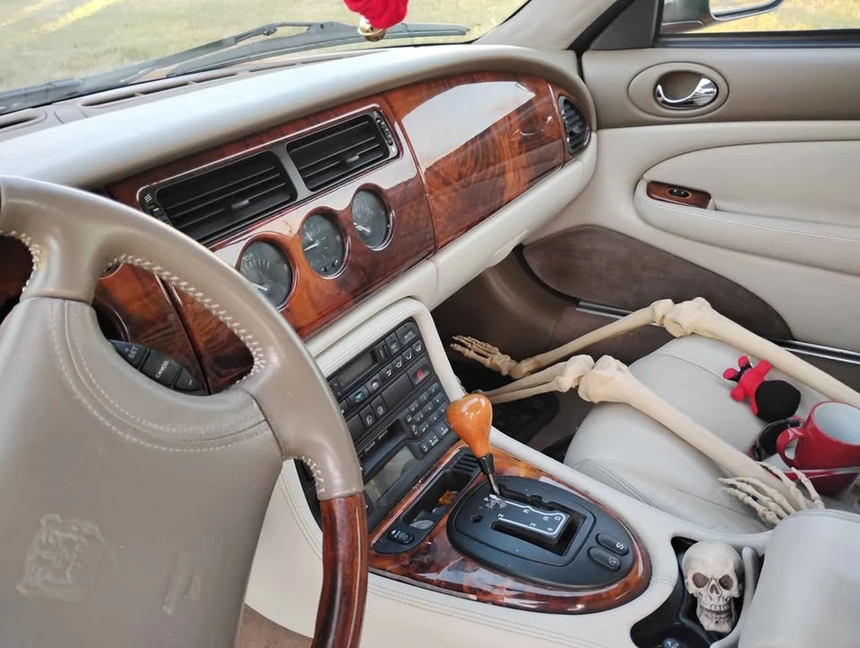 1998 Jaguar X100 XK8 - Image 12 of 15