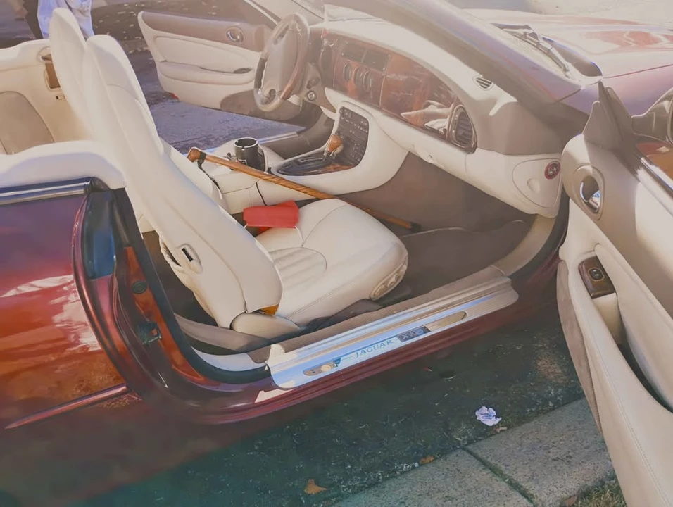 1998 Jaguar X100 XK8 - Image 7 of 15