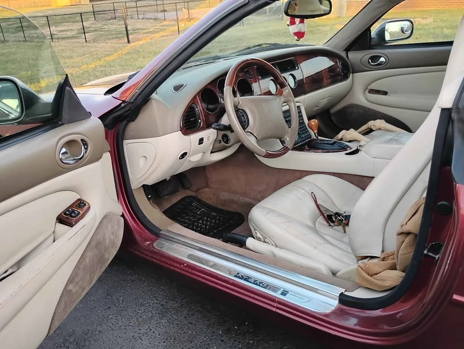 1998 Jaguar X100 XK8 - Image 11 of 15
