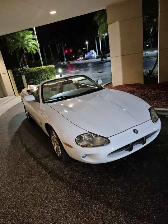 1998 Jaguar X100 XK8 - Image 9 of 19