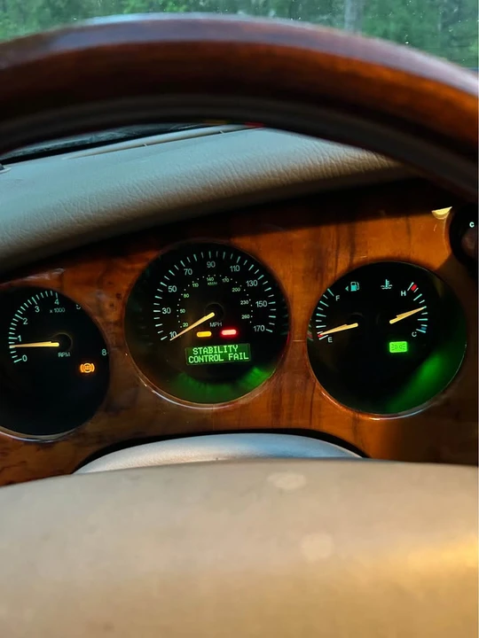 1998 Jaguar X100 XK8 - Image 7 of 8