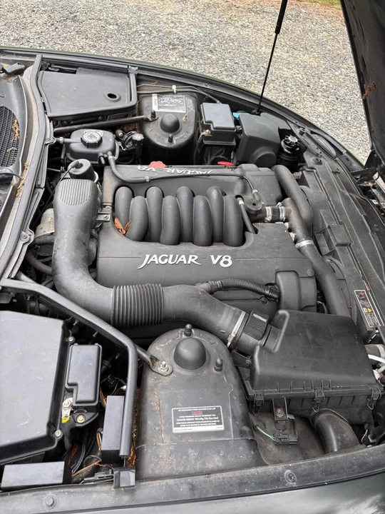 1998 Jaguar X100 XK8 - Image 9 of 18