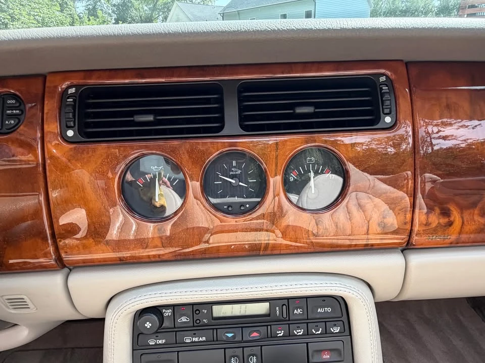 1998 Jaguar X100 XK8 - Image 17 of 20