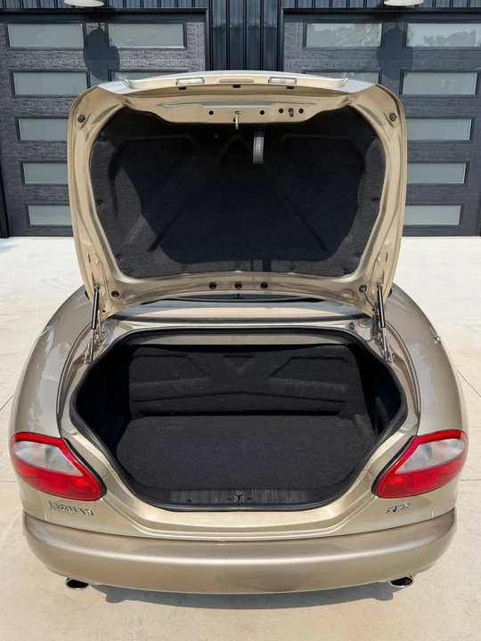 1998 Jaguar X100 XK8 - Image 9 of 20