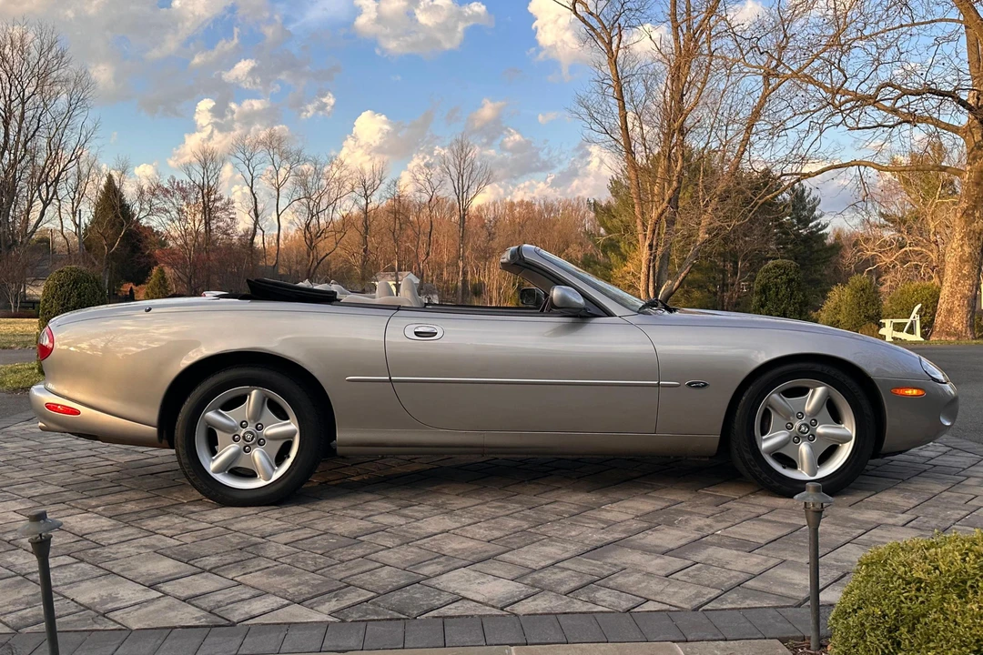 1998 Jaguar X100 XK8 - Image 3 of 31