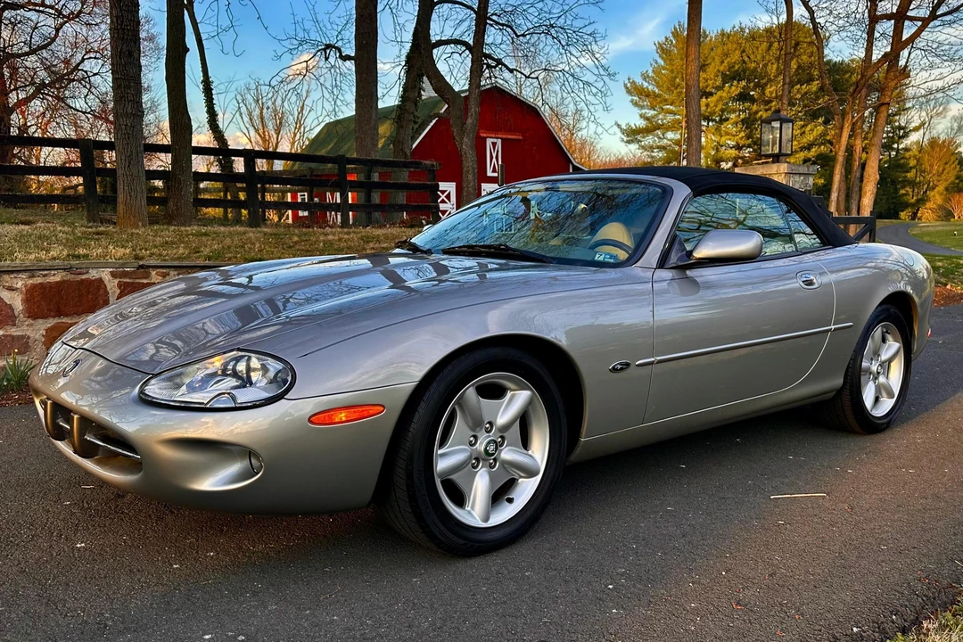 1998 Jaguar X100 XK8 - Image 17 of 31