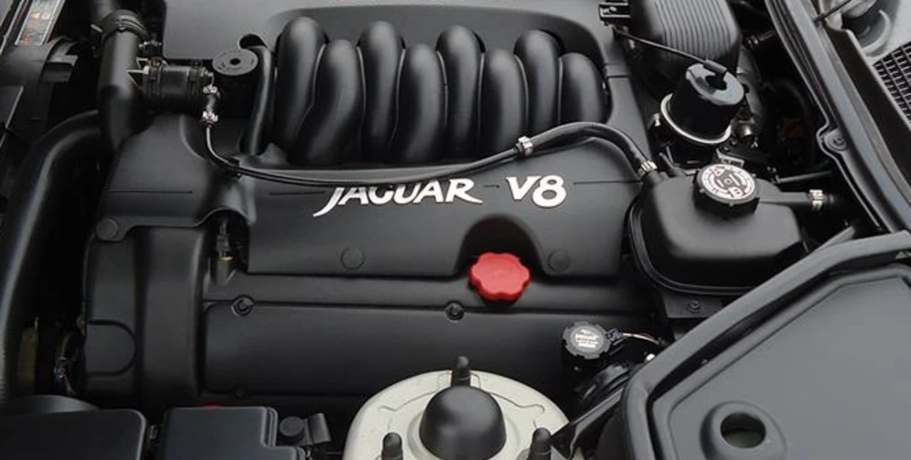 1998 Jaguar X100 XK8 - Image 3 of 7