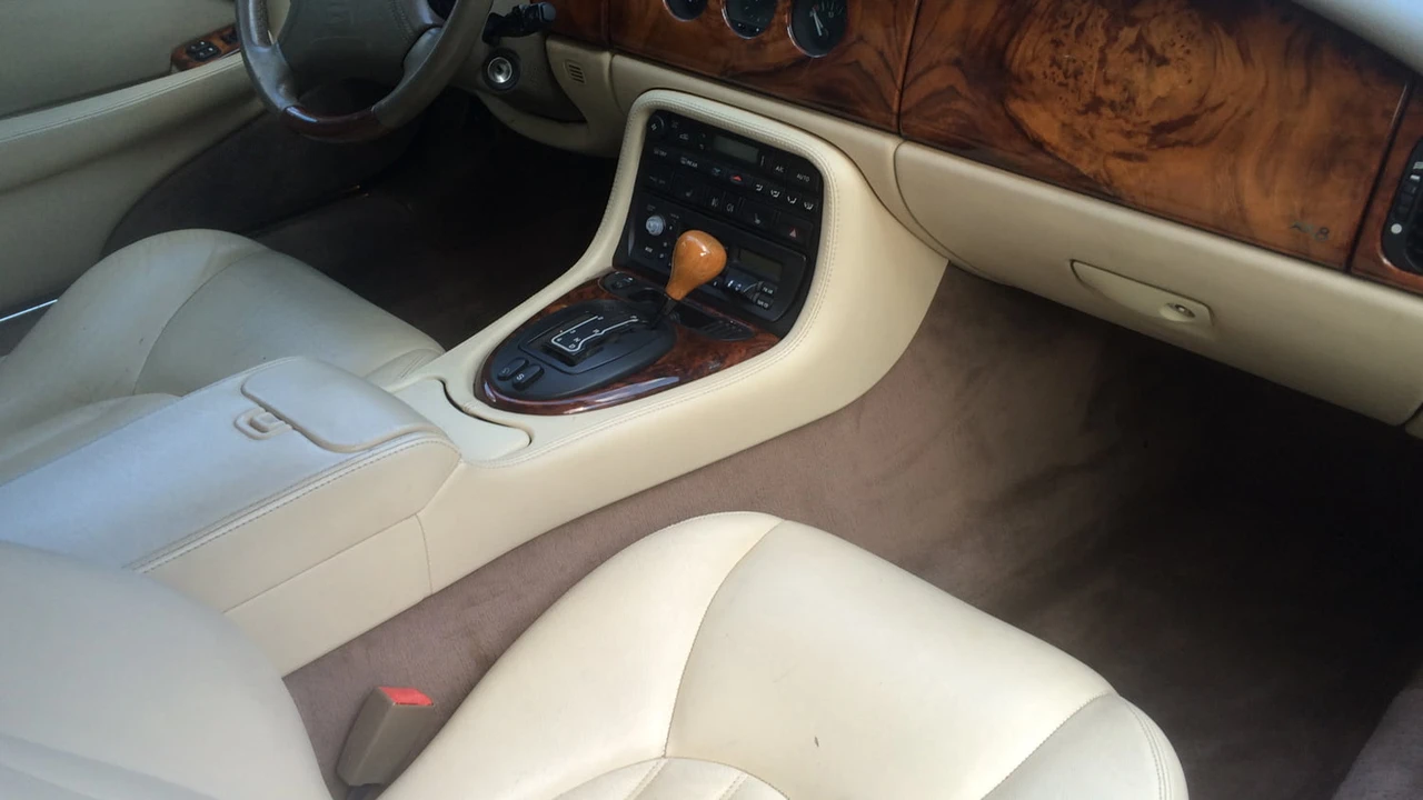 1998 Jaguar X100 XK8 - Image 2 of 7