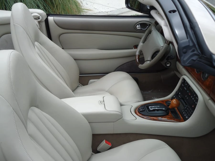 1998 Jaguar X100 XK8 - Image 3 of 7