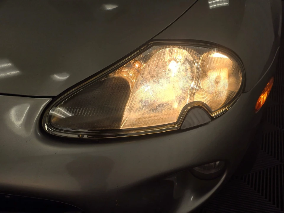 1998 Jaguar X100 XK8 - Image 25 of 31