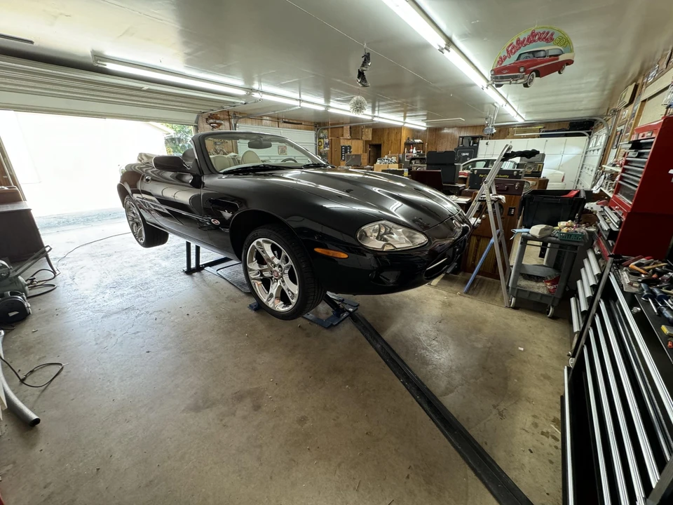 1998 Jaguar X100 XK8 - Image 15 of 31