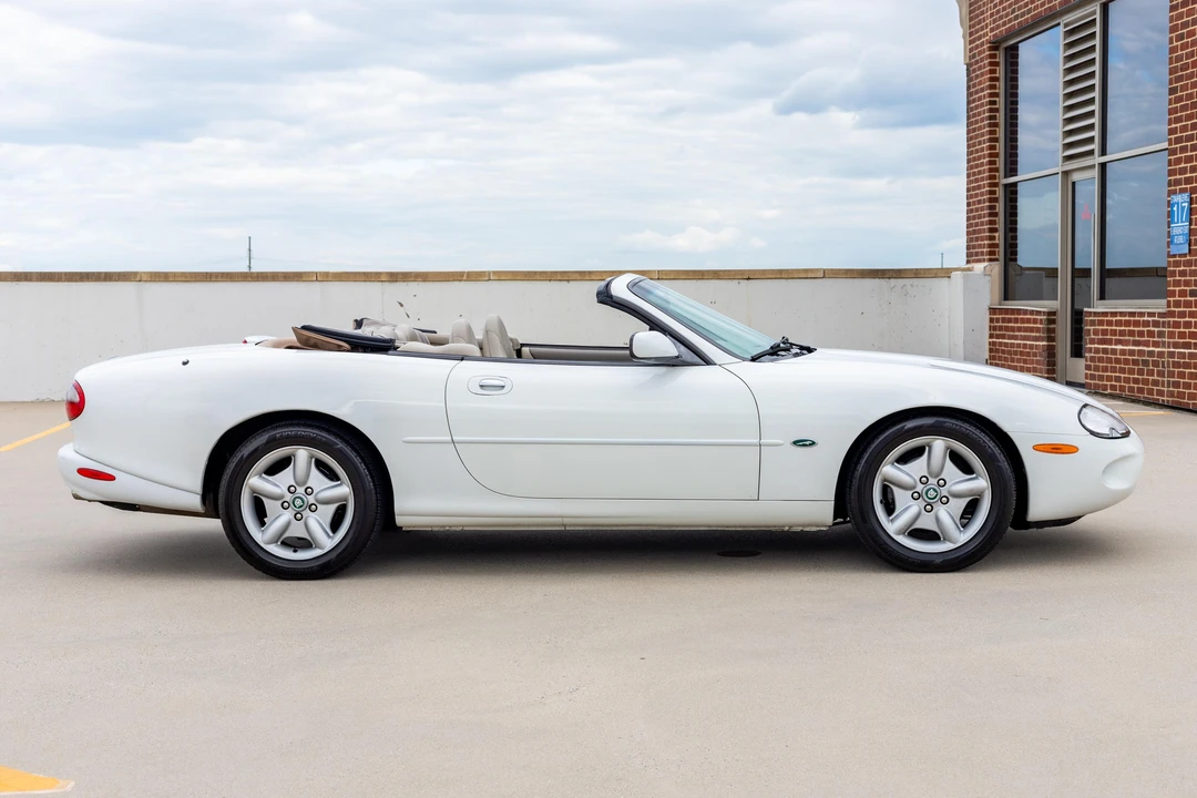 1998 Jaguar X100 XK8 - Image 12 of 31