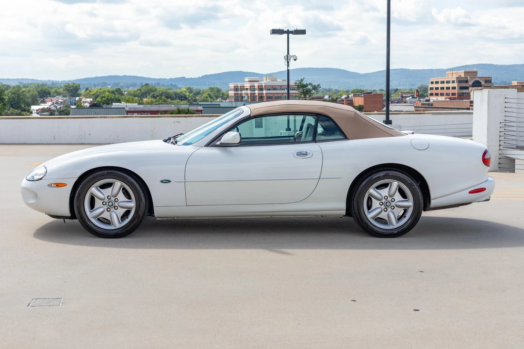 1998 Jaguar X100 XK8 - Image 17 of 31