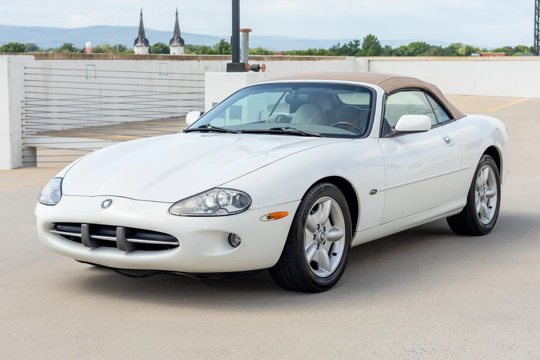 1998 Jaguar X100 XK8 - Image 16 of 31