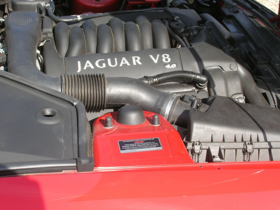 1998 Jaguar X100 XK8 - Image 4 of 4