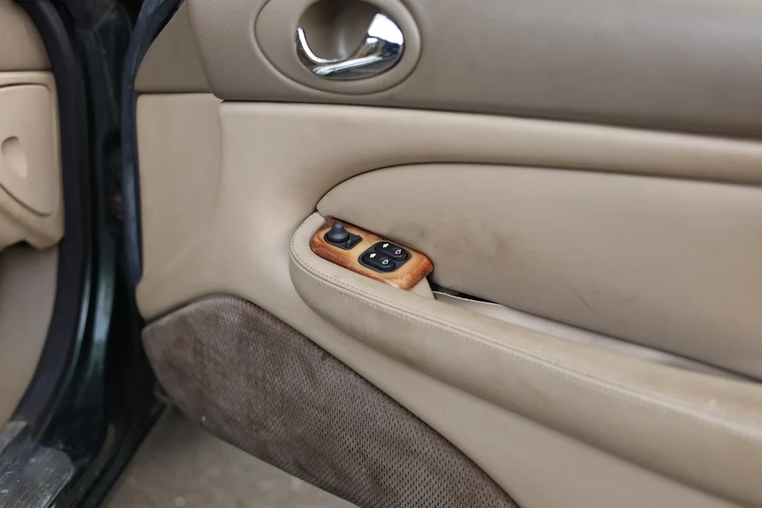 1998 Jaguar X100 XK8 - Image 29 of 30