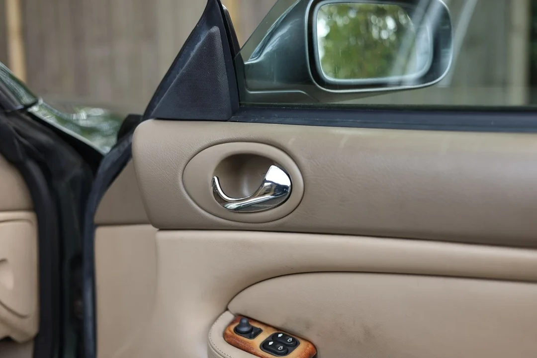 1998 Jaguar X100 XK8 - Image 30 of 30