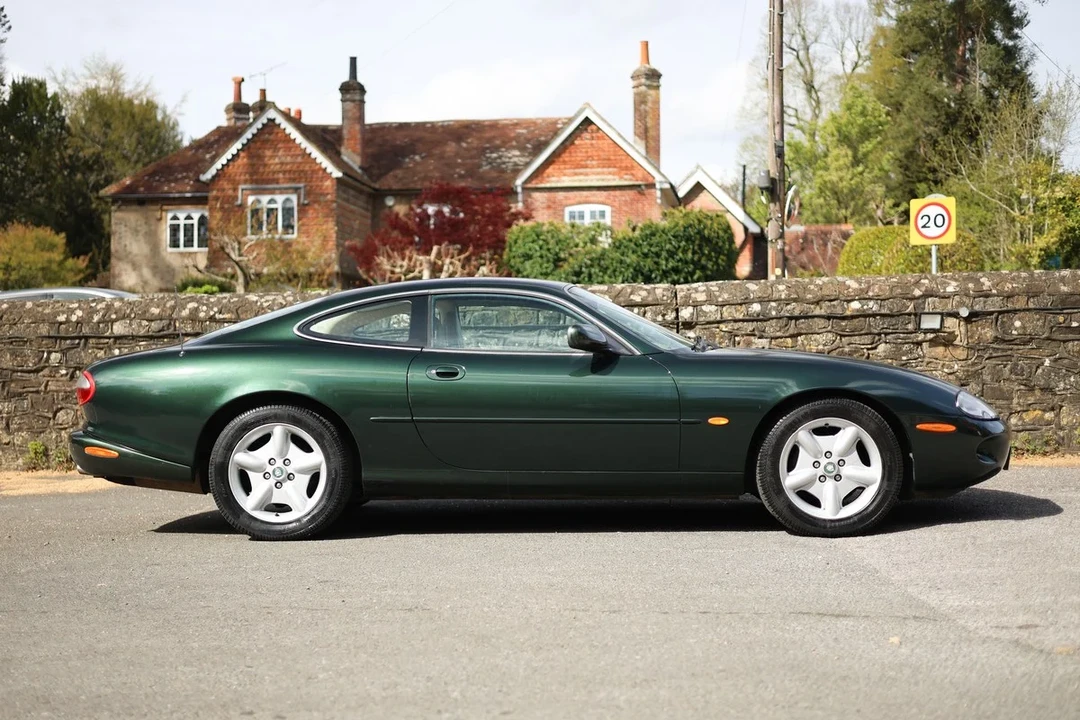 1998 Jaguar X100 XK8 - Image 7 of 30