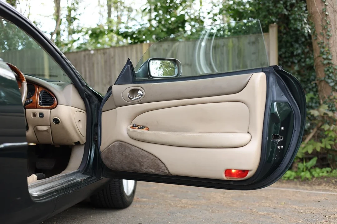 1998 Jaguar X100 XK8 - Image 10 of 30