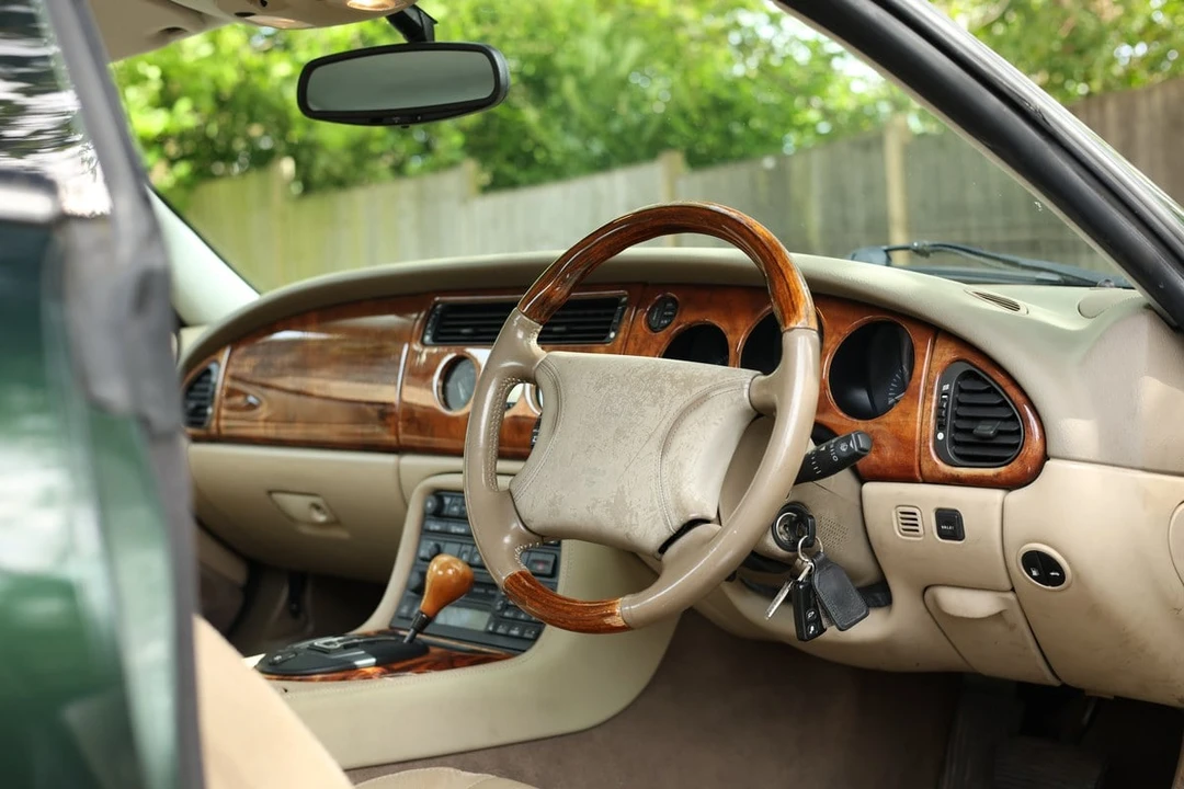 1998 Jaguar X100 XK8 - Image 16 of 31