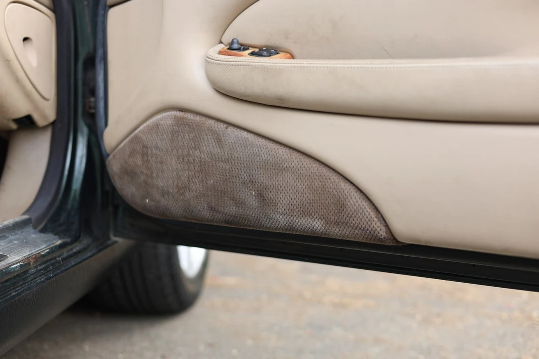 1998 Jaguar X100 XK8 - Image 31 of 31