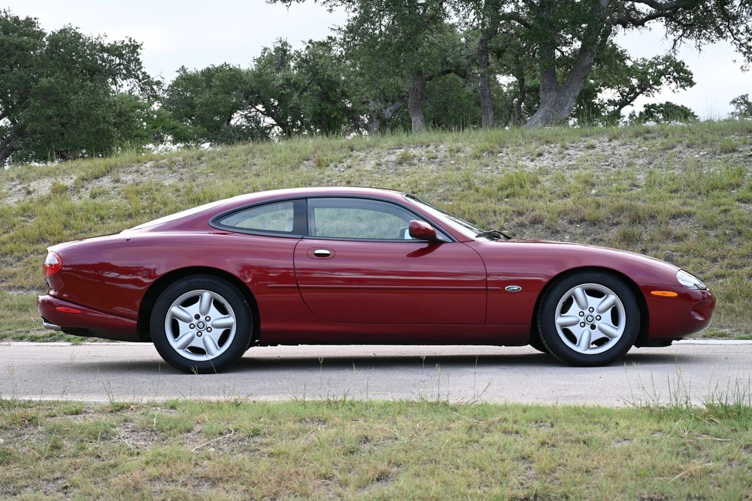 1998 Jaguar X100 XK8 - Image 9 of 31