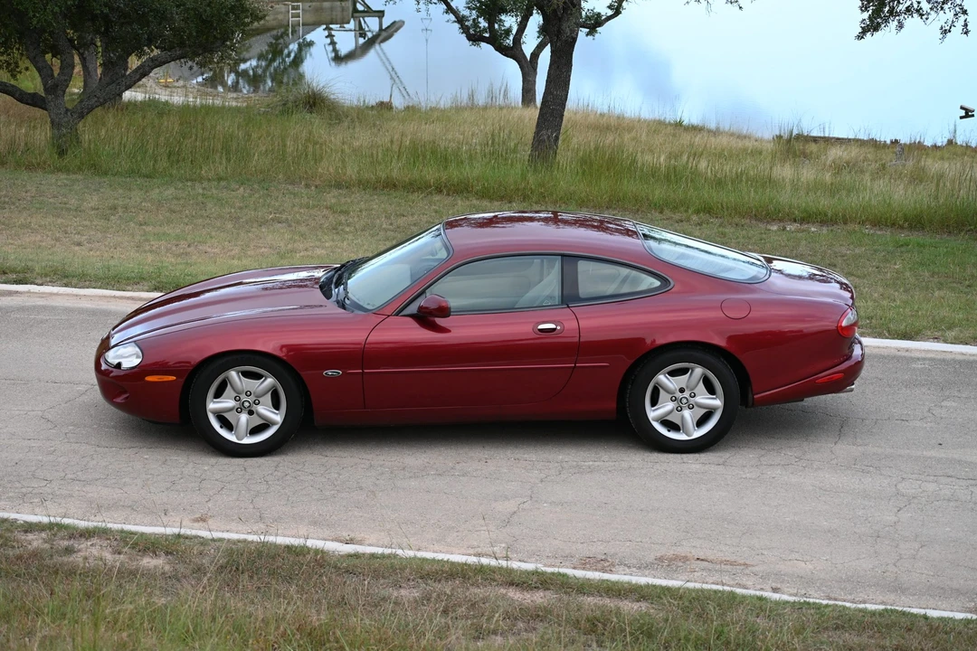 1998 Jaguar X100 XK8 - Image 16 of 31