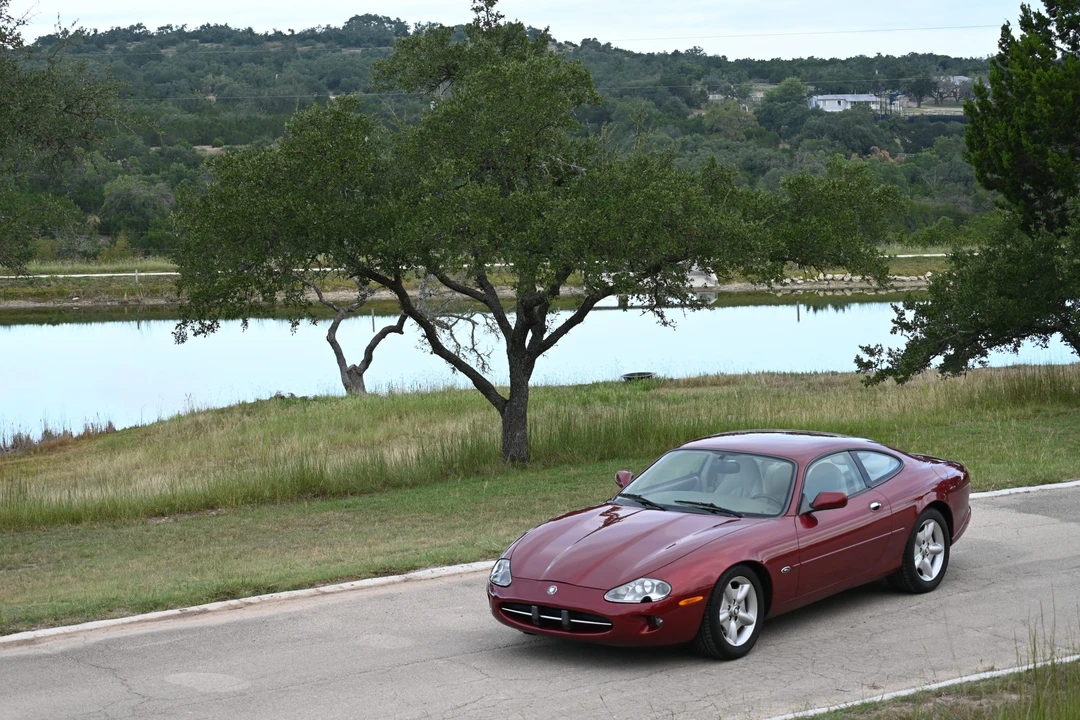 1998 Jaguar X100 XK8 - Image 2 of 31