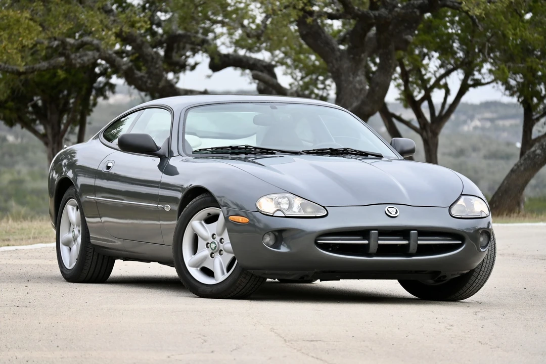 1998 Jaguar X100 XK8 - Image 11 of 31