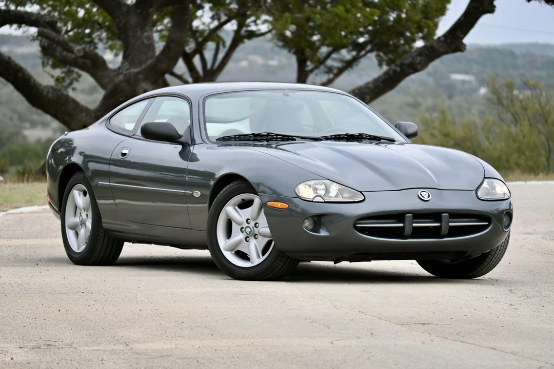 1998 Jaguar X100 XK8 - Image 12 of 31