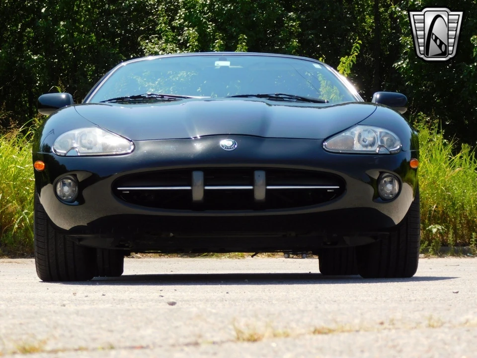 1998 Jaguar X100 XK8 - Image 10 of 12