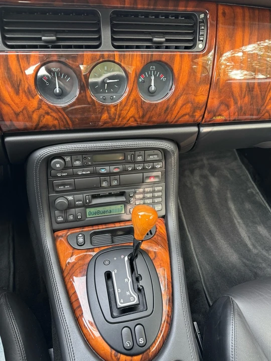 1998 Jaguar X100 XK8 - Image 11 of 20