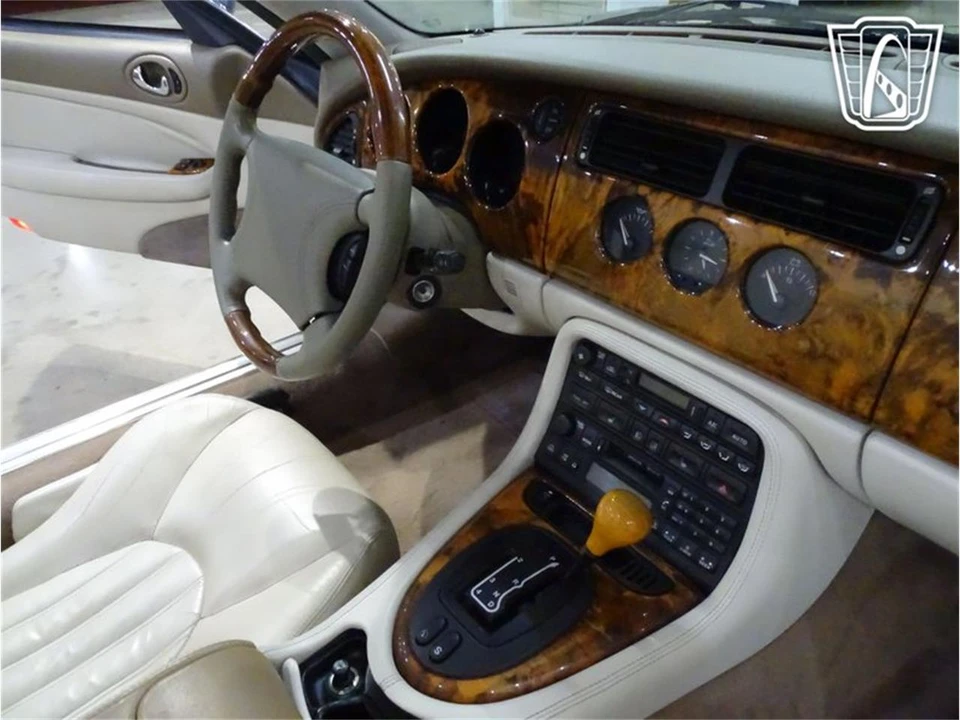 1998 Jaguar X100 XK8 - Image 12 of 31