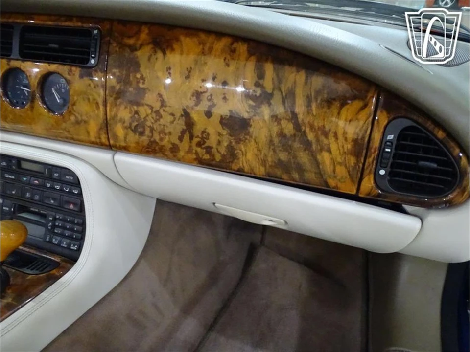 1998 Jaguar X100 XK8 - Image 18 of 31