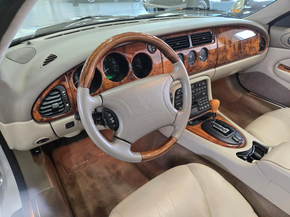 1998 Jaguar X100 XK8 - Image 13 of 22